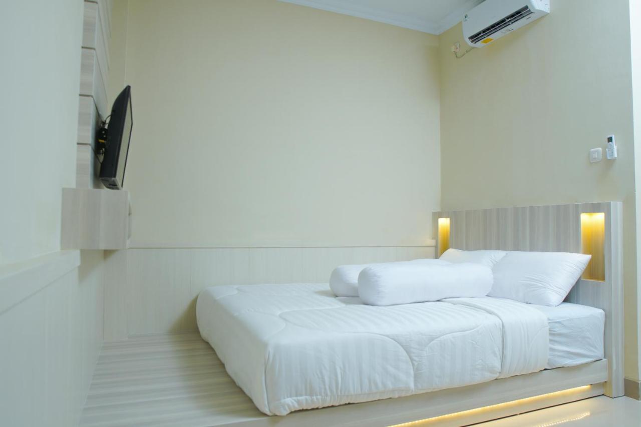 ジョグジャカルタ Kost Eksklusif Teduhホステル エクステリア 写真